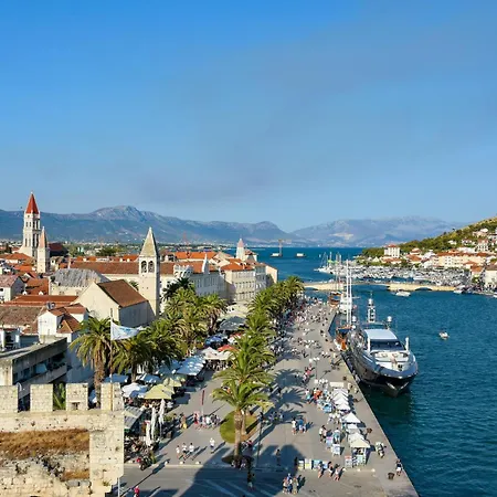Okrug Gornji 28 Daire